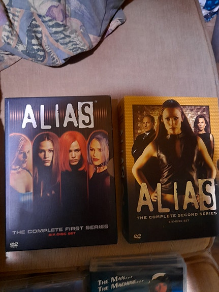 ALIAS sarjan 1 & 2 tuotantokausi.