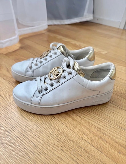 Valkoiset Michael Kors -tennarit / White Michael Kors sneakers