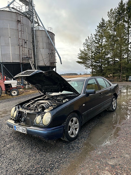 Mercedes-Benz w210 osia