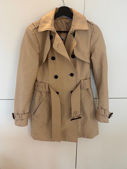 Zara trenssi XS