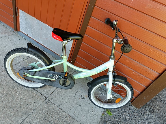 Myydään lasten 16 tuuman polkupyörä