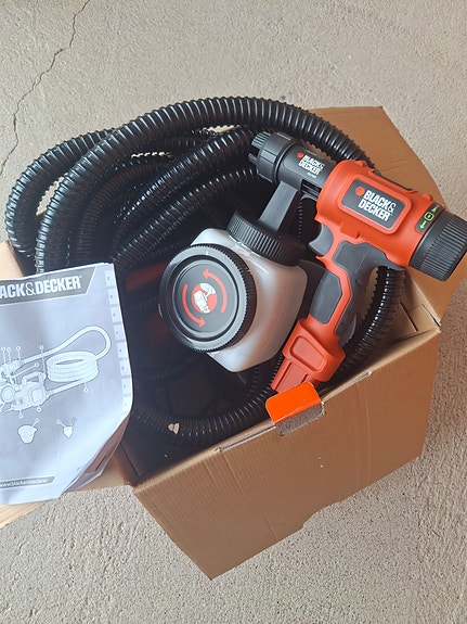 Black and Decker maaliruisku