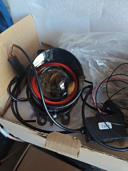 Toyota ajovalo led-projektori moduuli johtosarjalla