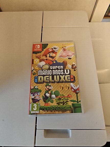 Nintendo Switch Super Mario Bros. U Deluxe peli