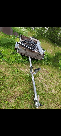 Pieni venetraileri peräkärry