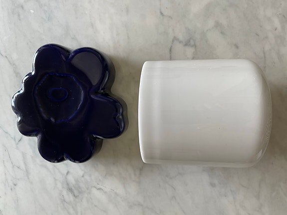 Marimekko Oiva purkki Unikko kansi tummansininen