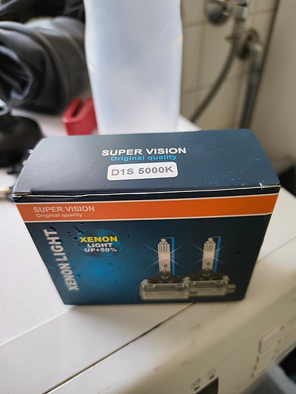 Xenon D1S poltin pari 5000K