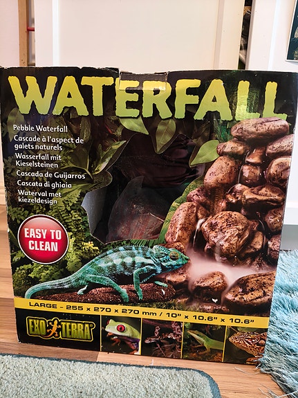 Käyttämätön iso Exo Terra waterfall