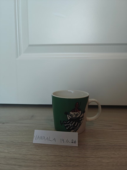 Pikku Myy liukumäessä, vihreä