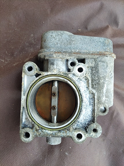 Opel Zafira B Z22YH kaasuläppäkotelo