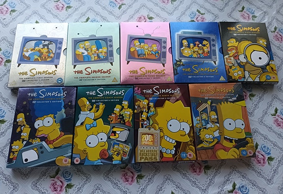 9 kpl Simpsons kokoelma dvd:tä