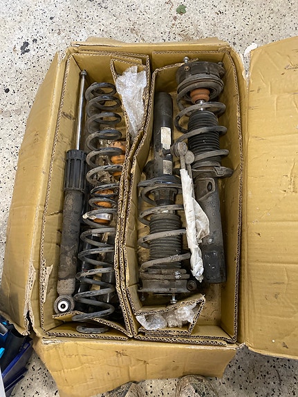 Volkswagen iskunvaimentimet ja jouset