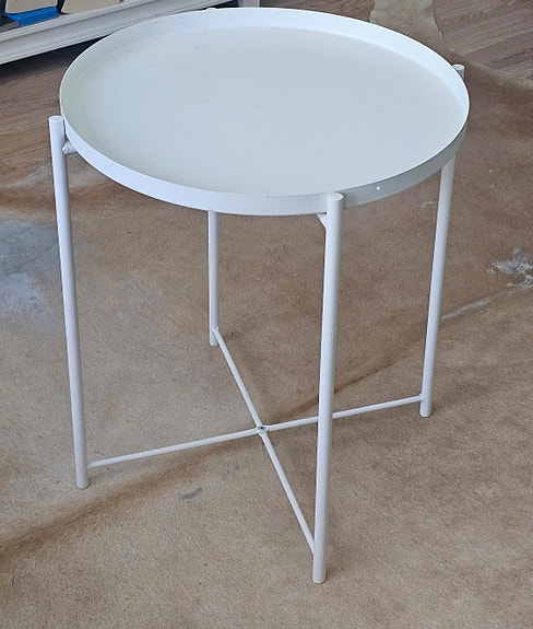ikea gladom apupöytä