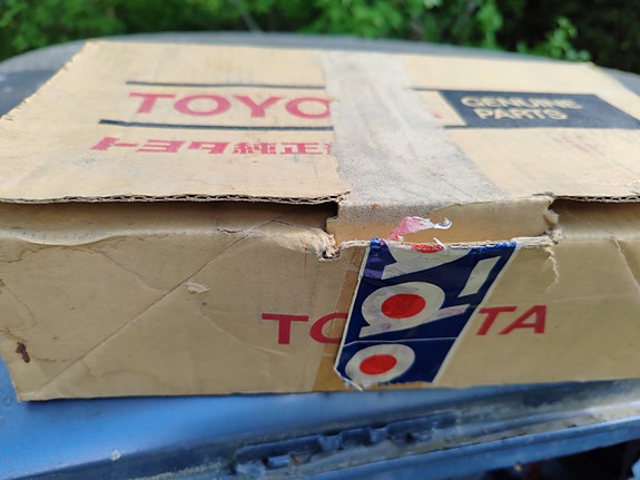 Uudet alkuperäiset Toyota  Hilux  jarrukengät 4kpl RN20 / LN20 -sarja78-83