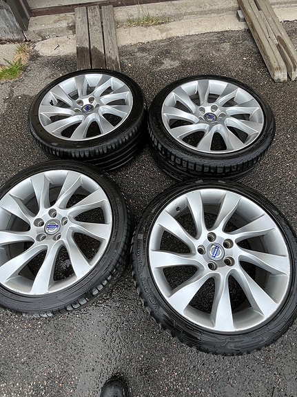 Volvo alumiinivanteet ja kesärenkaat 4 kpl