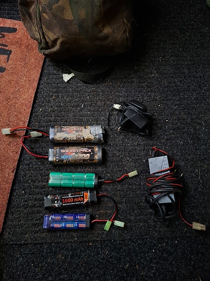 Airsoft akkuja