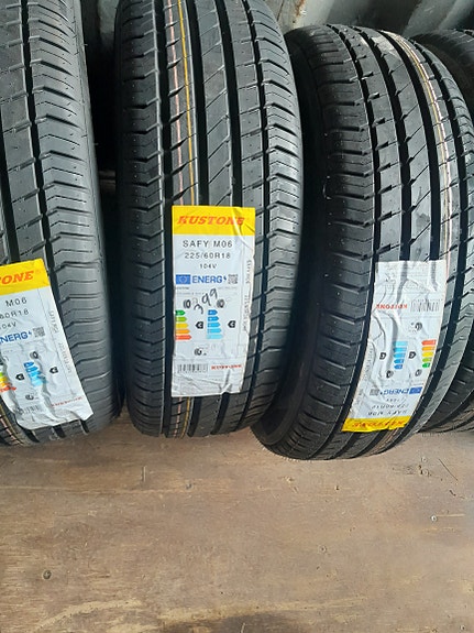 Kustone 225/60r18 asennettuna