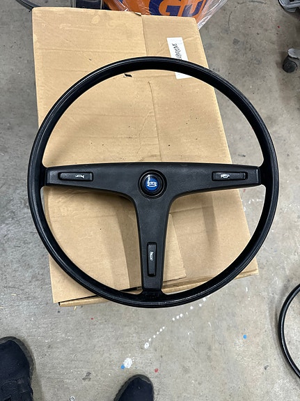 Toyota ke30 ohjauspyörä