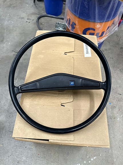 Toyota ke20/25/26 ohjauspyörä musta