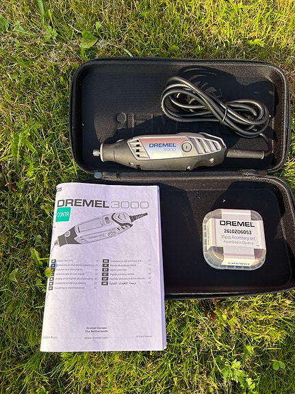Dremel 3000 monitoimityökalu