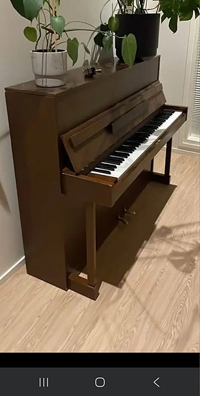 Annetaan Hellas ruskea pystypiano Oulussa