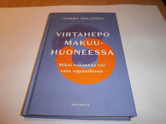 Tommy Hellsten Virtahepo makuuhuoneessa