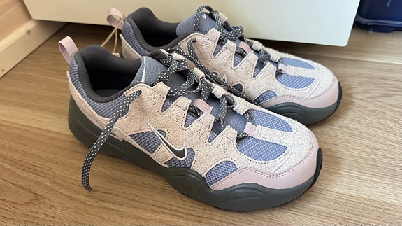 Nike Tech Hera -naisten kengät