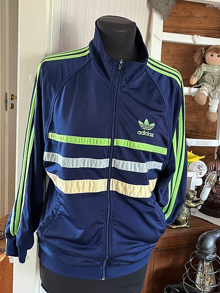 Adidas retro verkkis. XS, menee aukinaisena M koon naiselle