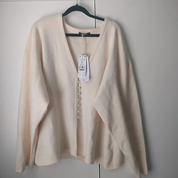 Gina Tricot neuletakki