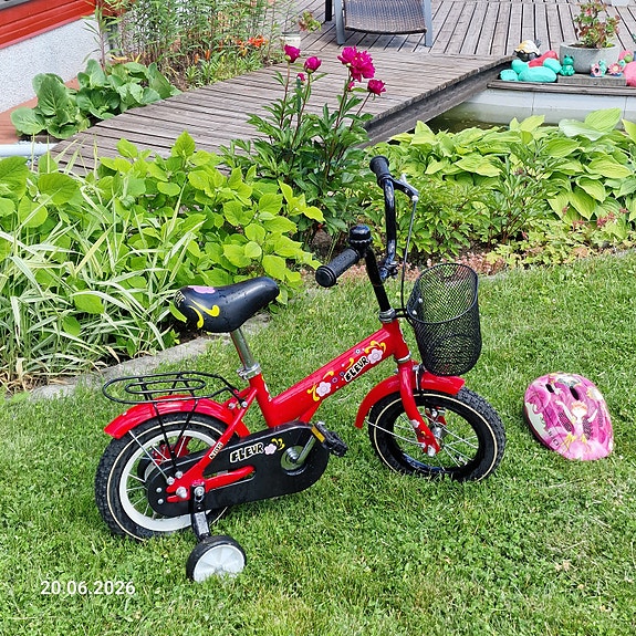 Lasten polkupyörä 12" punainen apupyörillä