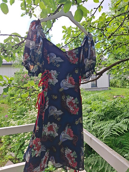 Hell Bunny kesämekko