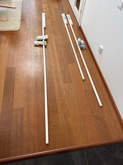 Kirsch -merkkinen verhotanko 260cm pitkä verhotanko