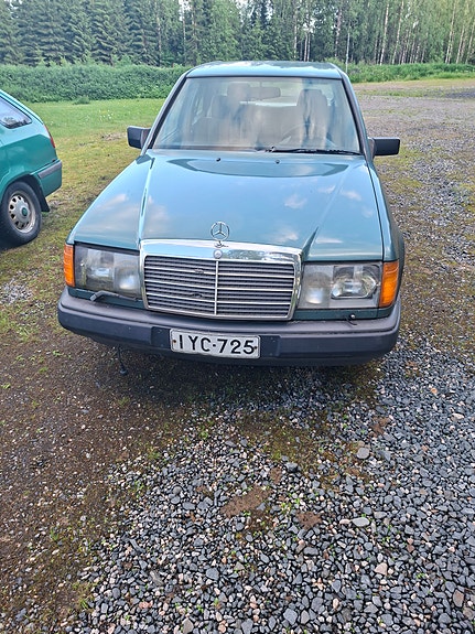 Mb  124  250 D