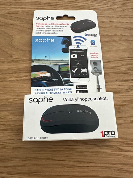 Saphe 1 Pro nopeus- ja kameravaroitin autoon