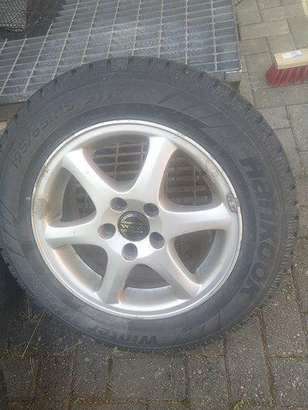 Hankook talvirenkaat volvon vanteilla