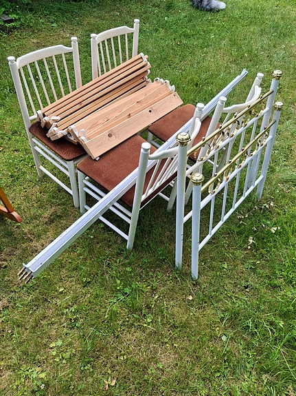 Metallinen sängyn runko
