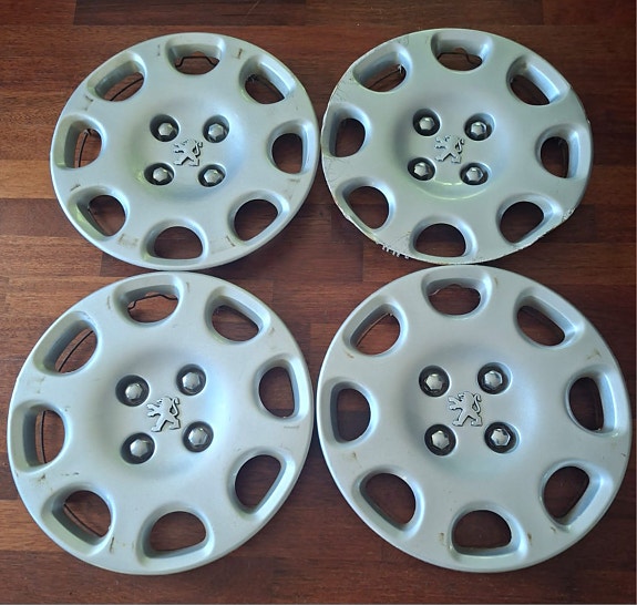 Peugeot pölykapselit 14"