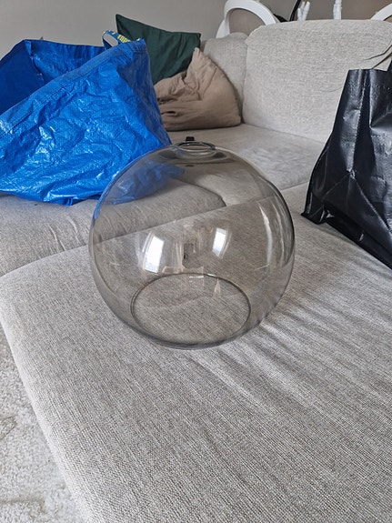 Myydään IKEA JAKOBSYN varjostin