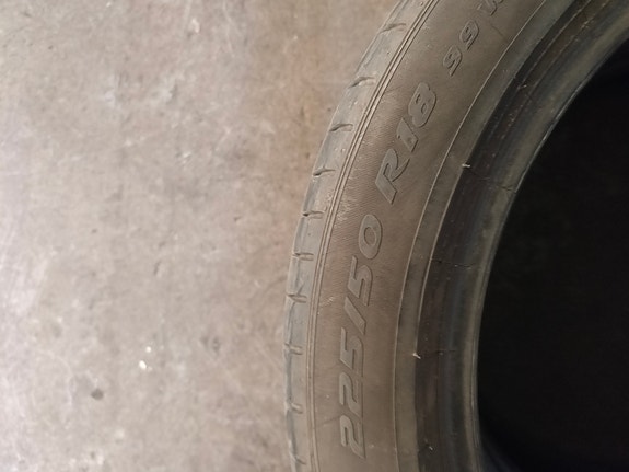 225/50 r18