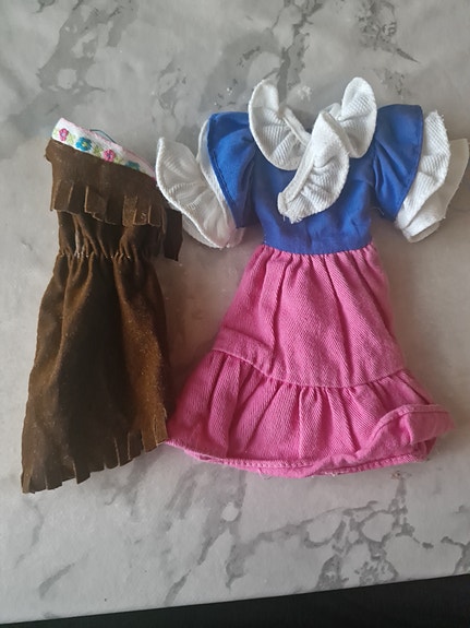 Barbie nuken vaatteet mekkoasuja