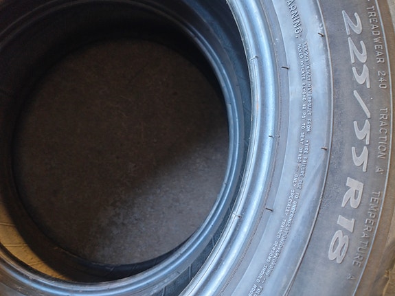 225/55 r18