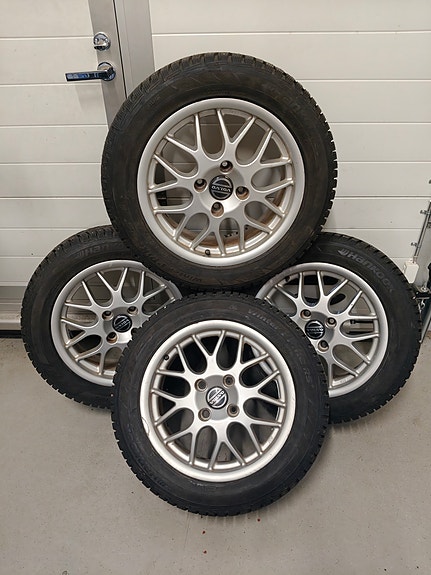 Volvon talvirenkaat