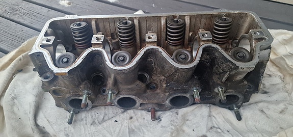 Nissan Sunny B11 kansi E15