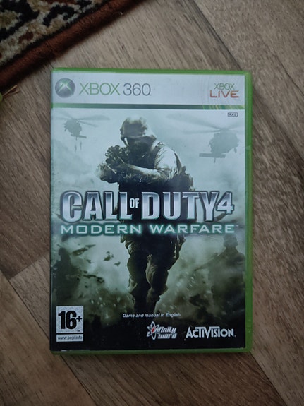 Xbox 360 Call of Duty 4: Modern Warfare peli