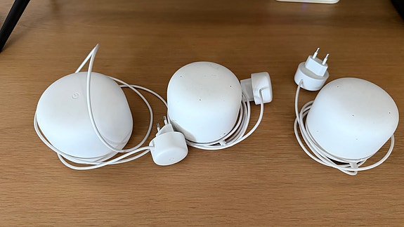 Google Nest Wifi 1x router 2x point