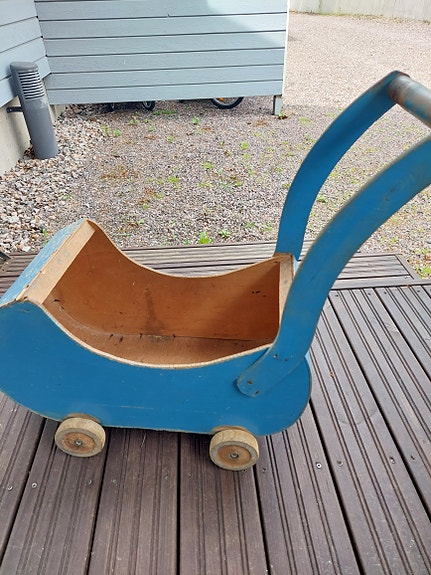 Vanhat nukenvaunut