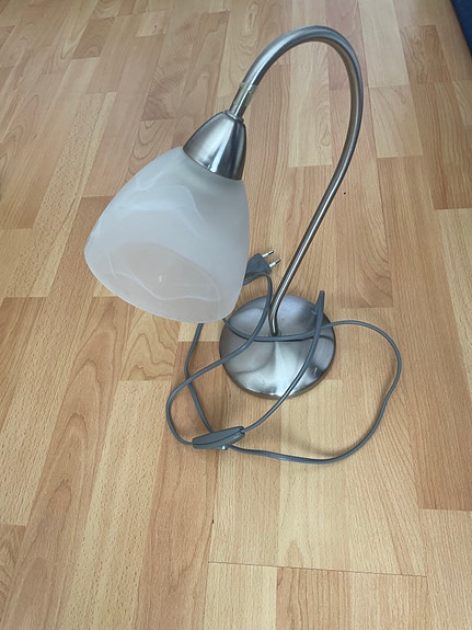 Lasikupu pöytävalaisin (ilman lamppua)  / Glass dome table lamp (no bulb)