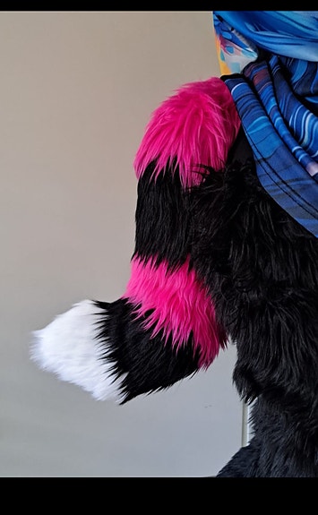 Fursuit häntä SIS POSTIT