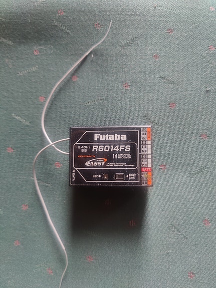 Futaba R6014FS vastaanotin