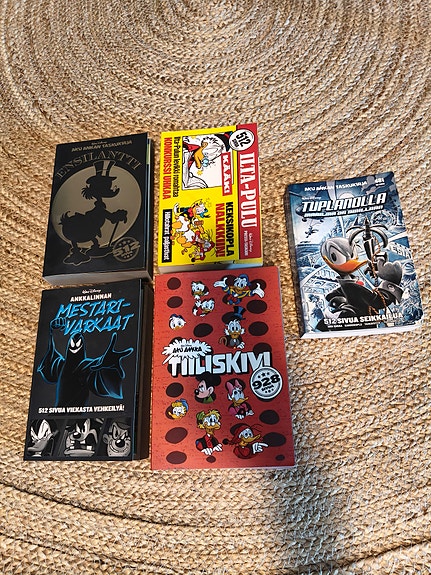Aku Ankan taskukirjoja